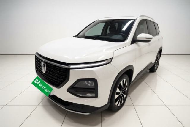 Używany Baojun 530 2021 Global Car Anniversary Edition 1.5T CVT Prestige Connected Model 7 Seats