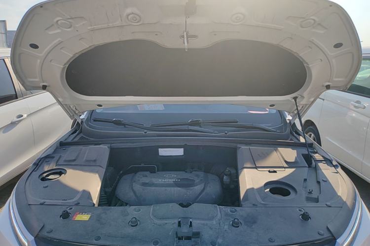 Used Baojun 530 2021 Global Car Anniversary Edition 1.5T CVT Prestige Connected Model 7 Seats Engine Bay