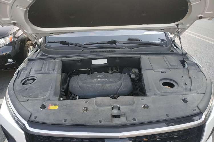 Used Baojun 530 2021 Global Car Anniversary Edition 1.5T CVT Prestige Connected Model 7 Seats Engine Bay