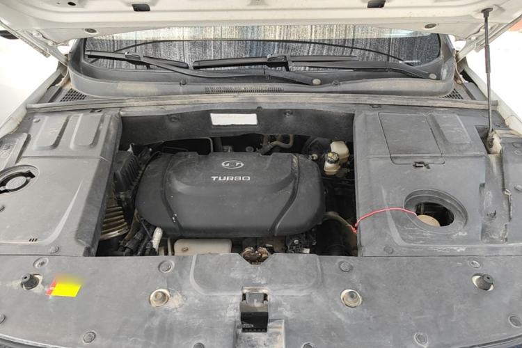 Used Baojun 530 2021 Global Car Anniversary Edition 1.5T Manual Comfort Model 6 Seats Engine Bay