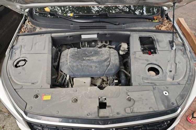 Used Baojun 530 2021 Global Car Anniversary Edition 1.5T Manual Comfort Model 6 Seats Engine Bay