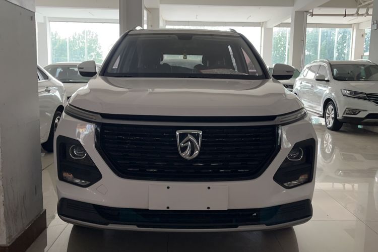 Used Baojun 530 2021 Global Car Anniversary Edition 1.5T CVT Luxury Model 6 Seats Exterior 1