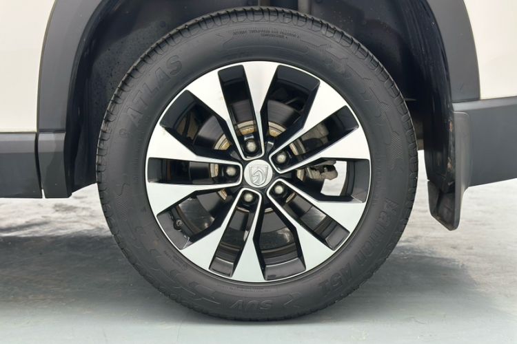 Used Baojun 530 2021 Global Car Anniversary Edition 1.5T CVT Prestige Connected Model 5 Seats Exterior 10