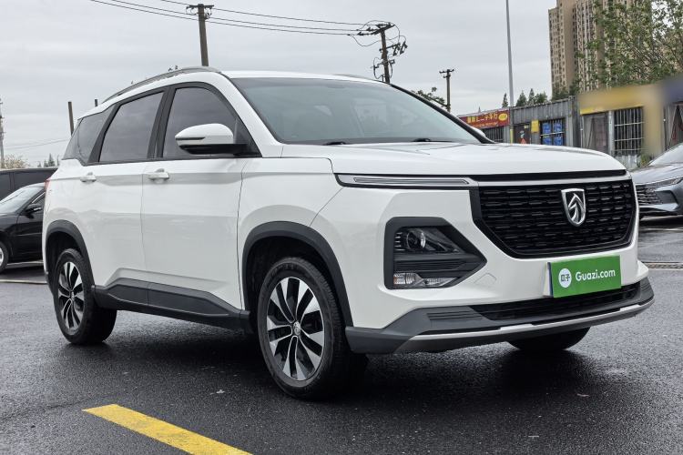 Used Baojun 530 2021 Global Car Anniversary Edition 1.5T CVT Luxury Model 7 Seats Exterior 2