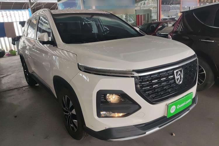 Used Baojun 530 2021 Global Car Anniversary Edition 1.5T CVT Luxury Model 7 Seats Exterior 2