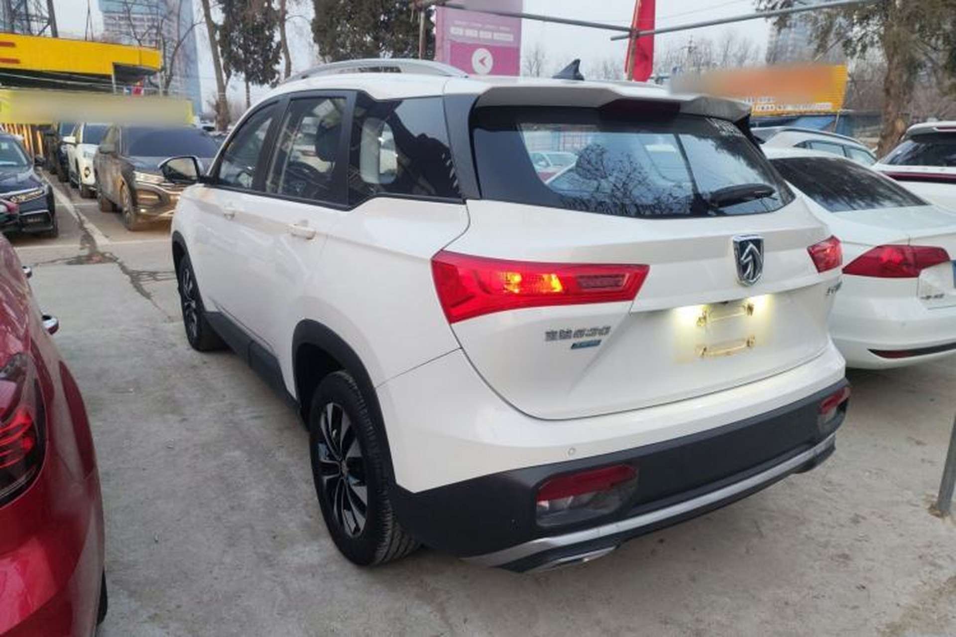 Used Baojun 530 2021 Global Car Anniversary Edition 1.5T Manual Luxury Model 5 Seats Exterior 3