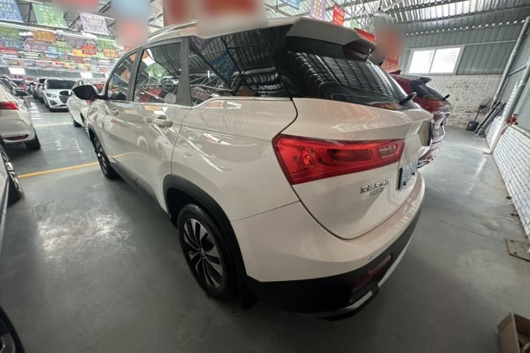 Used Baojun 530 2021 Global Car Anniversary Edition 1.5T CVT Prestige Connected Model 5 Seats Exterior 3