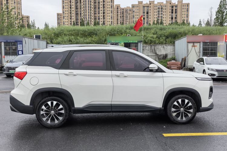 Used Baojun 530 2021 Global Car Anniversary Edition 1.5T CVT Luxury Model 7 Seats Exterior 4