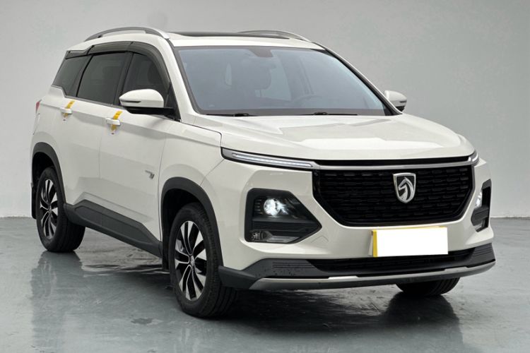 Used Baojun 530 2021 Global Car Anniversary Edition 1.5T CVT Prestige Connected Model 5 Seats Exterior 4