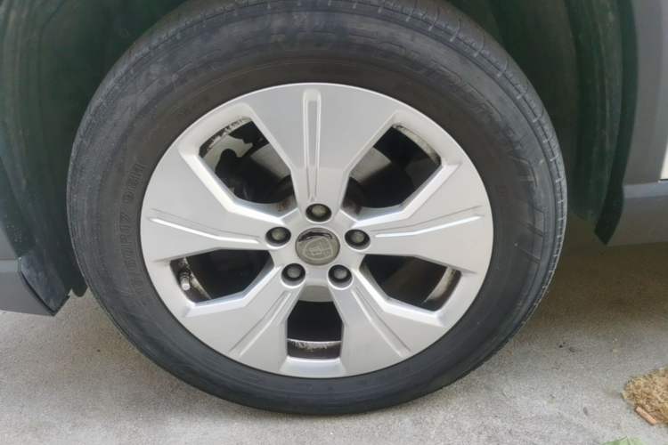 Used Baojun 530 2021 Global Car Anniversary Edition 1.5T Manual Comfort Model 5 Seats Exterior 4