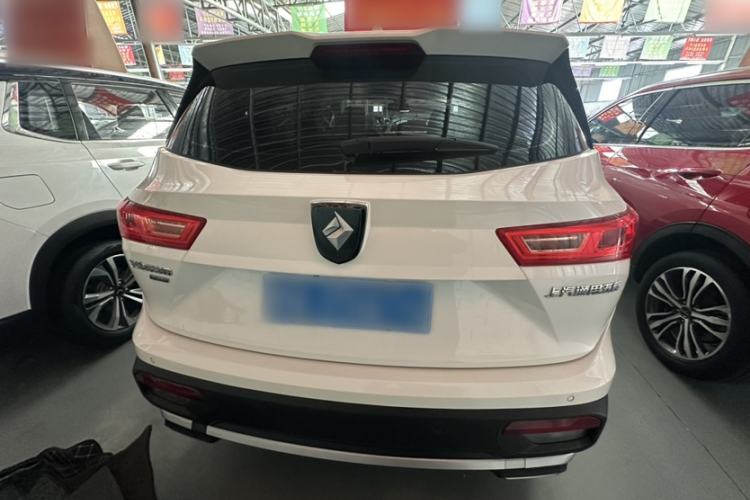 Used Baojun 530 2021 Global Car Anniversary Edition 1.5T CVT Prestige Connected Model 5 Seats Exterior 4