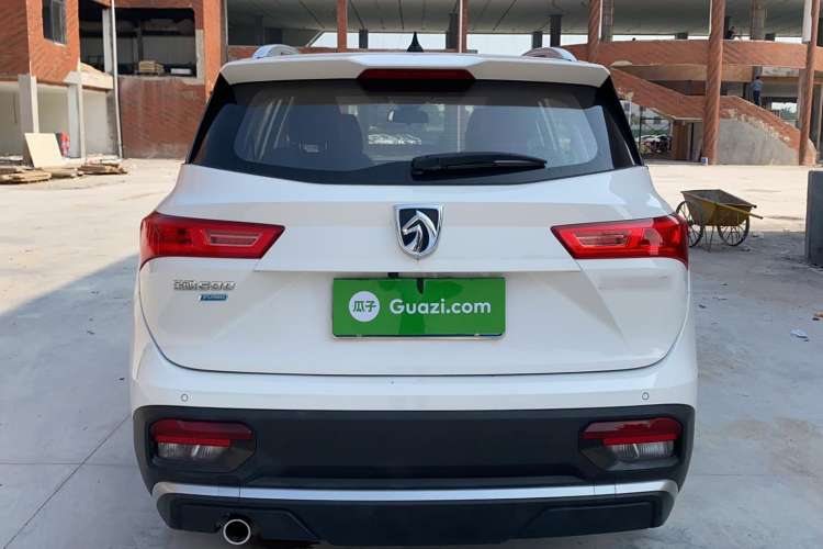 Used Baojun 530 2021 Global Car Anniversary Edition 1.5T CVT Luxury Model 6 Seats Exterior 4