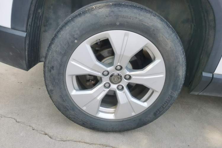 Used Baojun 530 2021 Global Car Anniversary Edition 1.5T Manual Comfort Model 5 Seats Exterior 5