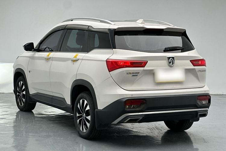 Used Baojun 530 2021 Global Car Anniversary Edition 1.5T CVT Prestige Connected Model 5 Seats Exterior 6