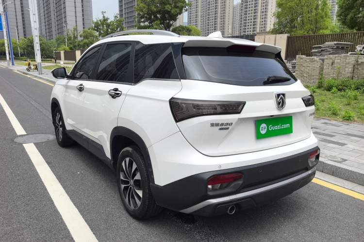 Used Baojun 530 2021 Global Car Anniversary Edition 1.5T CVT Prestige Connected Model 7 Seats Exterior 6