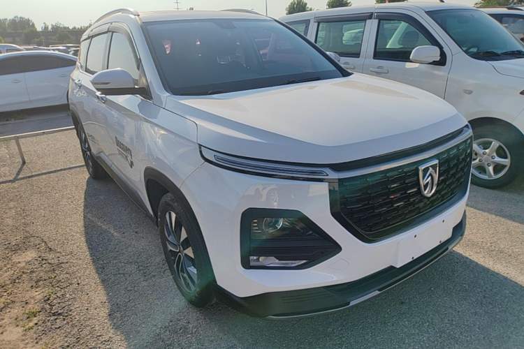 Used Baojun 530 2021 Global Car Anniversary Edition 1.5T CVT Prestige Connected Model 7 Seats Front Right 45 Deg