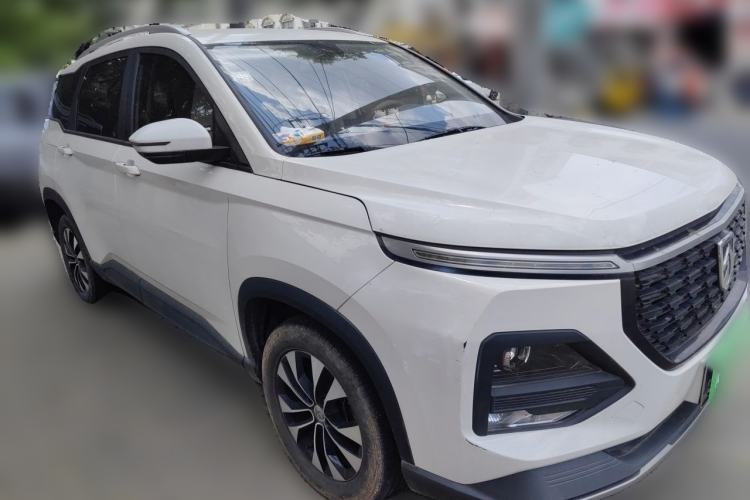 Used Baojun 530 2021 Global Car Anniversary Edition 1.5T Manual Luxury Model 6 Seats Front Right 45 Deg