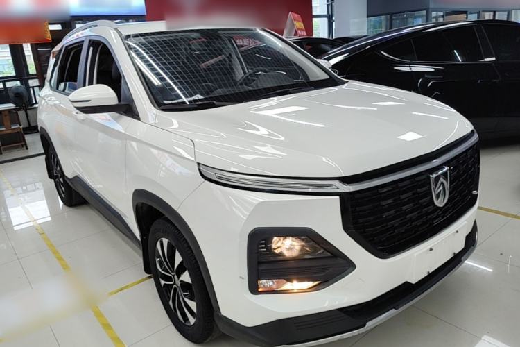 Used Baojun 530 2021 Global Car Anniversary Edition 1.5T Manual Luxury Model 7 Seats Front Right 45 Deg