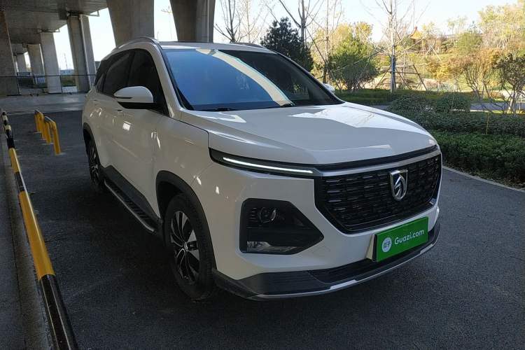 Used Baojun 530 2021 Global Car Anniversary Edition 1.5T CVT Prestige Connected Model 6 Seats Front Right 45 Deg