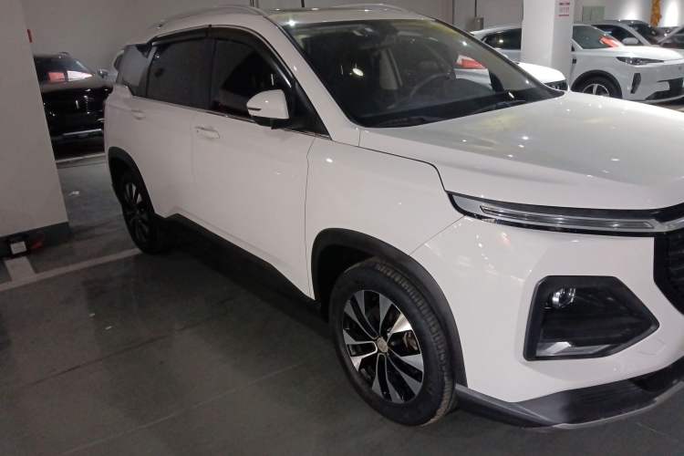 Used Baojun 530 2021 Global Car Anniversary Edition 1.5T CVT Prestige Connected Model 7 Seats Front Right 45 Deg
