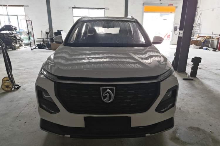 Used Baojun 530 2021 Global Car Anniversary Edition 1.5T Manual Comfort Version 7 Seats Front