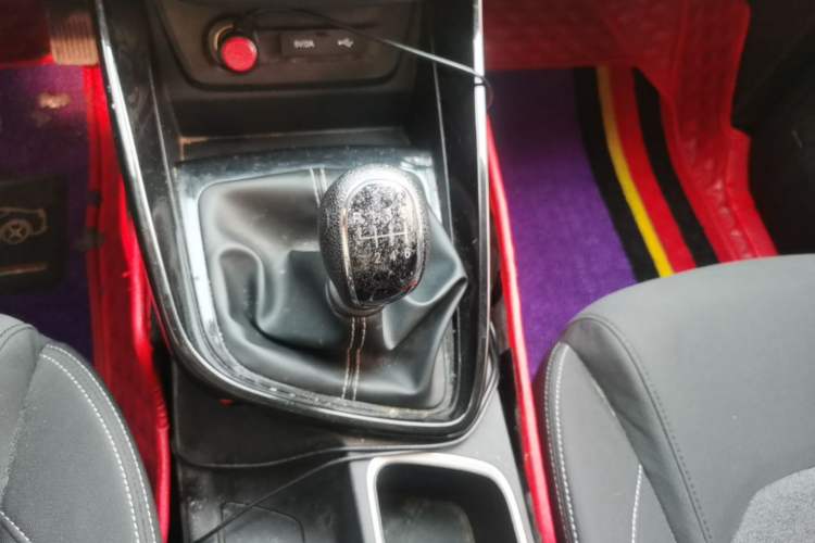 Used Baojun 530 2021 Global Car Anniversary Edition 1.5T Manual Comfort Model 5 Seats Gear Lever
