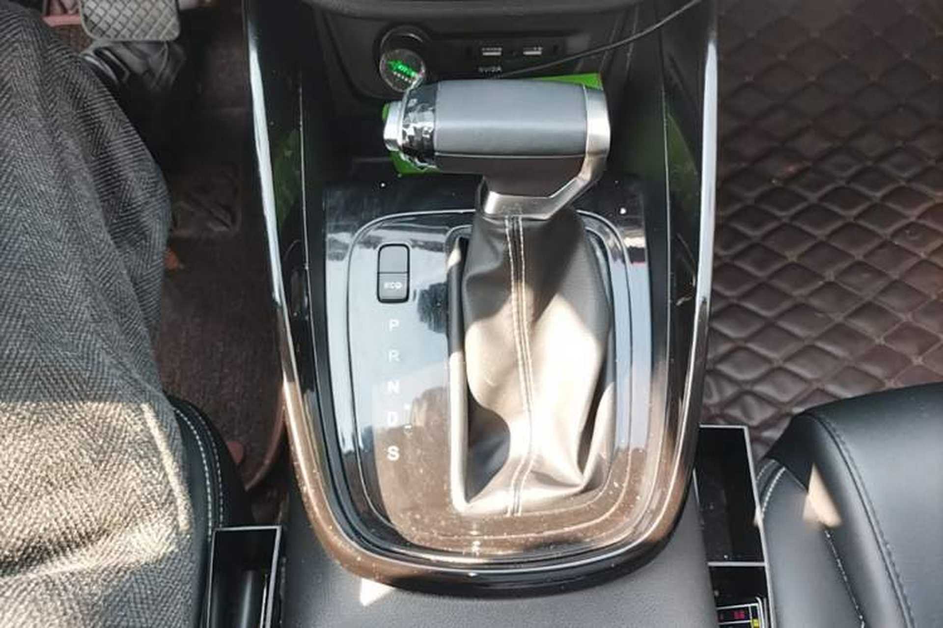 Used Baojun 530 2021 Global Car Anniversary Edition 1.5T CVT Prestige Connected Model 7 Seats Gear Lever