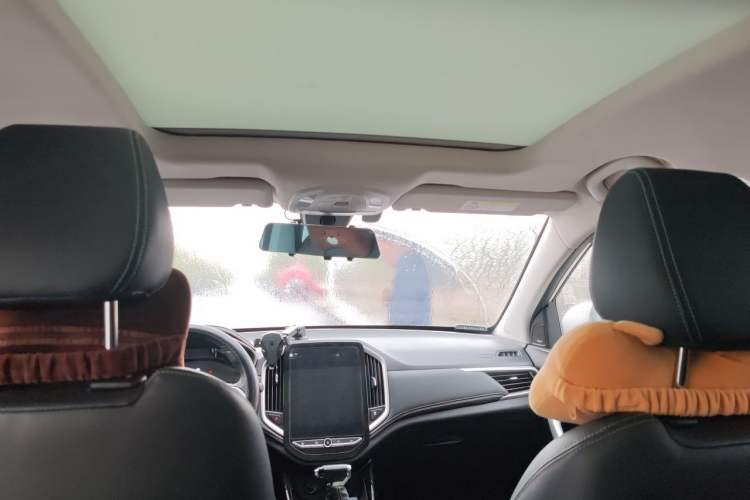 Used Baojun 530 2021 Global Car Anniversary Edition 1.5T CVT Prestige Connected Model 7 Seats Headliner