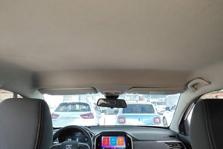 Used Baojun 530 2021 Global Car Anniversary Edition 1.5T Manual Comfort Model 6 Seats Headliner