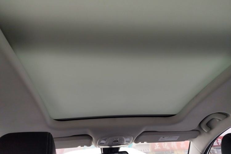 Used Baojun 530 2021 Global Car Anniversary Edition 1.5T Manual Prestige Model 6 Seats Headliner