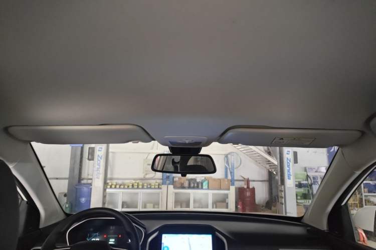 Used Baojun 530 2021 Global Car Anniversary Edition 1.5T Manual Comfort Version 7 Seats Headliner