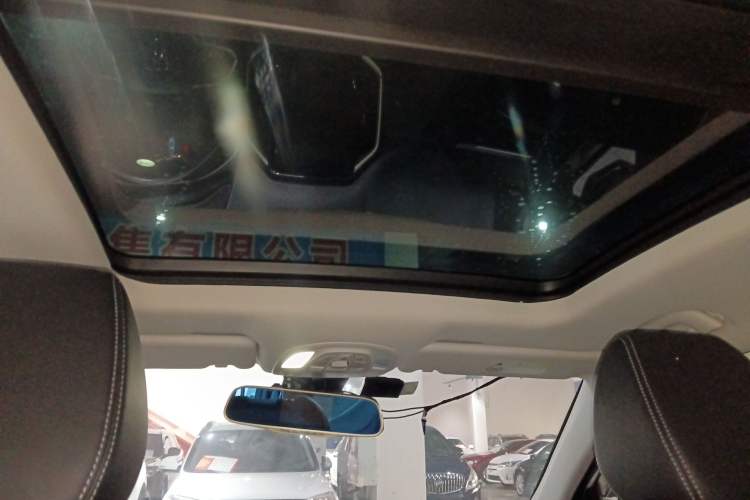 Used Baojun 530 2021 Global Car Anniversary Edition 1.5T CVT Prestige Connected Model 7 Seats Headliner
