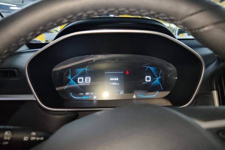 Used Baojun 530 2021 Global Car Anniversary Edition 1.5T CVT Prestige Connected Model 5 Seats Instrument Cluster