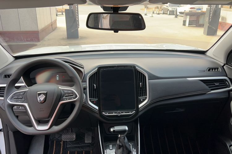 Used Baojun 530 2021 Global Car Anniversary Edition 1.5T CVT Luxury Model 7 Seats Interior 1