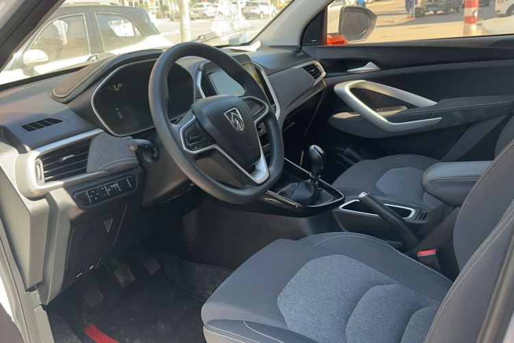Used Baojun 530 2021 Global Car Anniversary Edition 1.5T Manual Comfort Version 7 Seats Interior 1