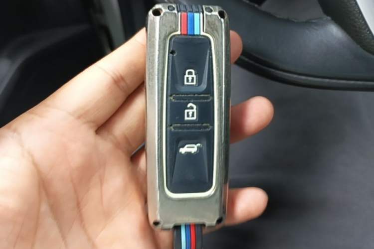 Used Baojun 530 2021 Global Car Anniversary Edition 1.5T CVT Prestige Connected Model 7 Seats Interior 1