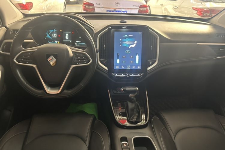 Used Baojun 530 2021 Global Car Anniversary Edition 1.5T CVT Prestige Connected Model 5 Seats Interior 1