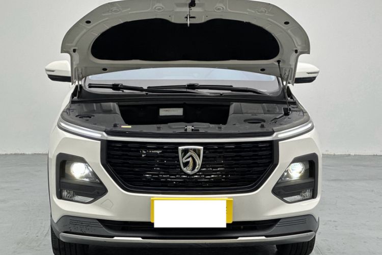 Used Baojun 530 2021 Global Car Anniversary Edition 1.5T CVT Prestige Connected Model 5 Seats Interior 3