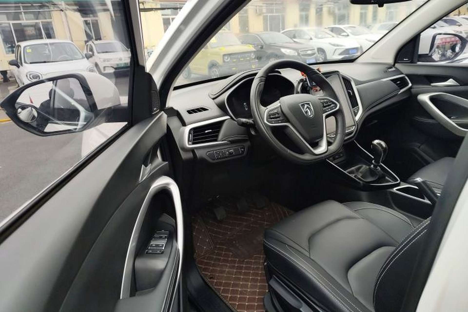 Used Baojun 530 2021 Global Car Anniversary Edition 1.5T Manual Prestige Model 6 Seats Interior 3