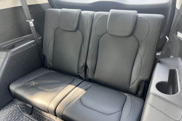 Used Baojun 530 2021 Global Car Anniversary Edition 1.5T CVT Luxury Model 7 Seats Interior 5