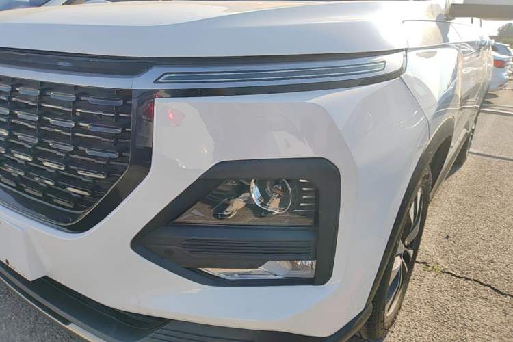 Used Baojun 530 2021 Global Car Anniversary Edition 1.5T CVT Prestige Connected Model 7 Seats Left Front Headlight
