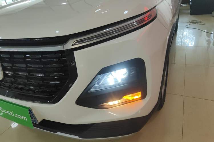 Used Baojun 530 2021 Global Car Anniversary Edition 1.5T Manual Comfort Model 5 Seats Left Front Headlight