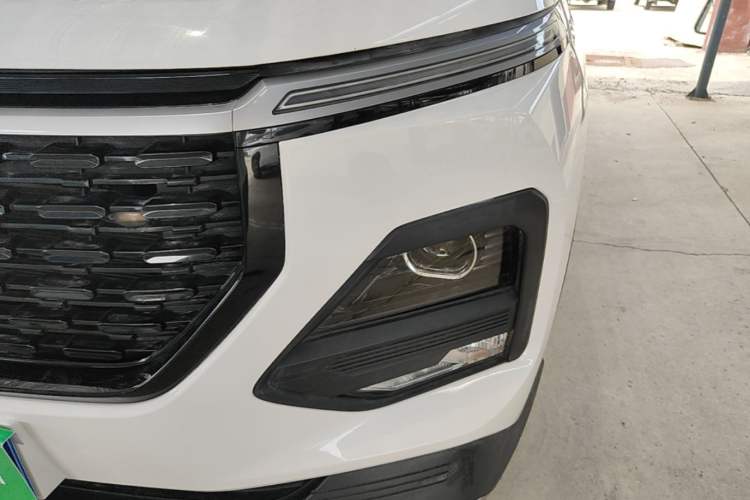 Used Baojun 530 2021 Global Car Anniversary Edition 1.5T Manual Comfort Model 6 Seats Left Front Headlight