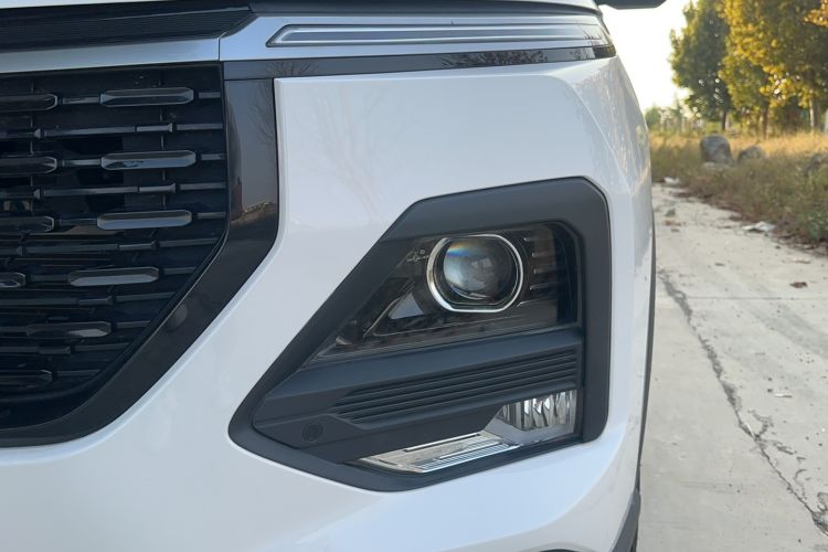 Used Baojun 530 2021 Global Car Anniversary Edition 1.5T CVT Prestige Connected Model 6 Seats Left Front Headlight