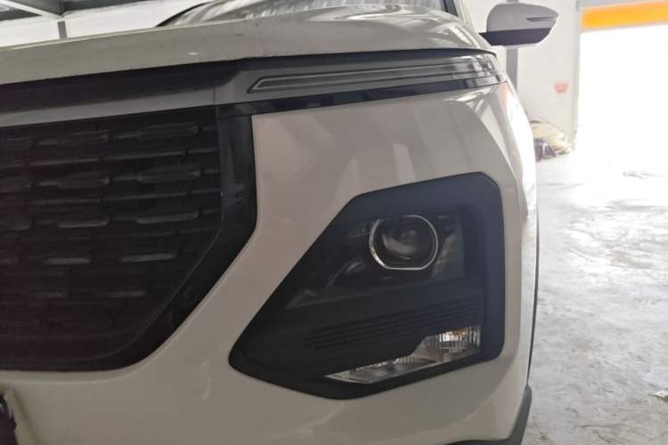 Used Baojun 530 2021 Global Car Anniversary Edition 1.5T Manual Comfort Version 7 Seats Left Front Headlight
