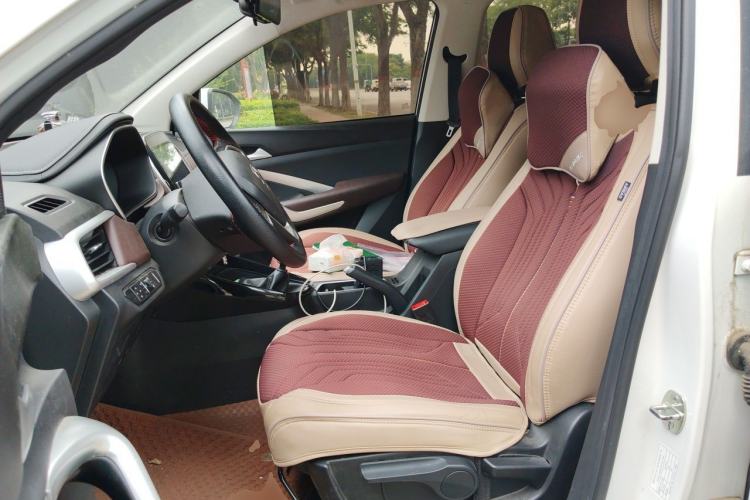 Used Baojun 530 2021 Global Car Anniversary Edition 1.5T Manual Comfort Version 7 Seats Left Front Seat