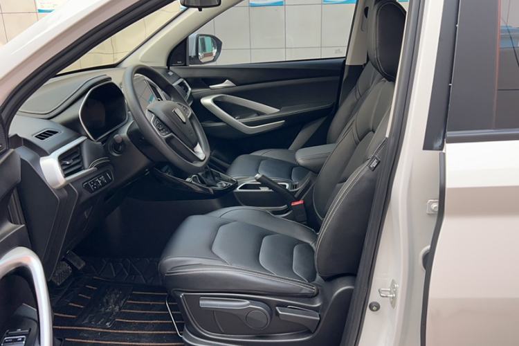 Used Baojun 530 2021 Global Car Anniversary Edition 1.5T CVT Luxury Model 7 Seats Left Front Seat
