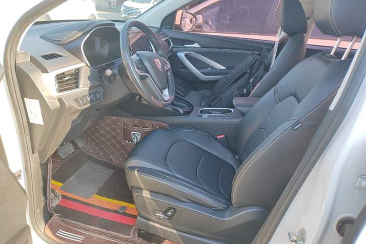 Used Baojun 530 2021 Global Car Anniversary Edition 1.5T CVT Prestige Connected Model 7 Seats Left Front Seat
