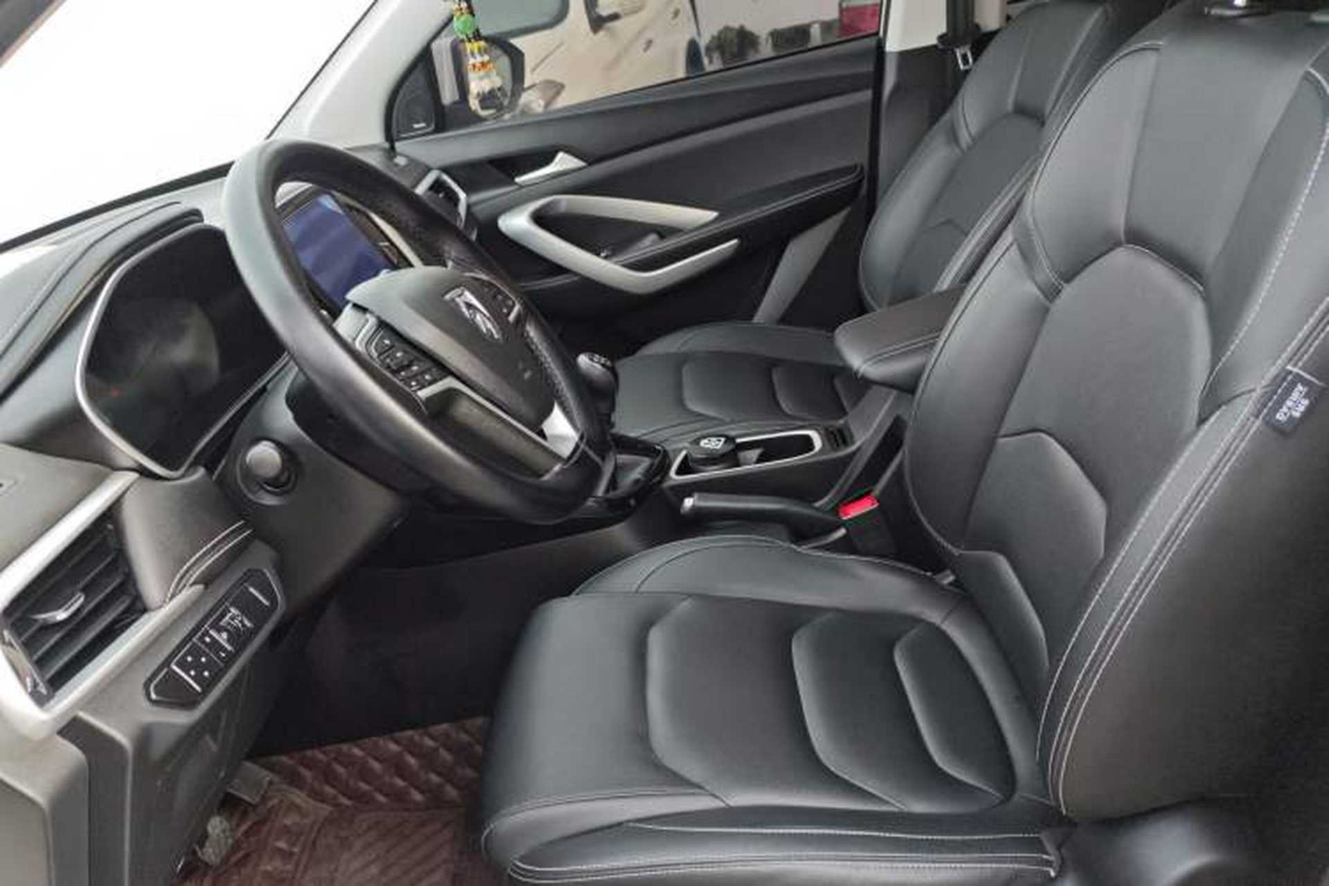 Used Baojun 530 2021 Global Car Anniversary Edition 1.5T Manual Luxury Model 6 Seats Left Front Seat