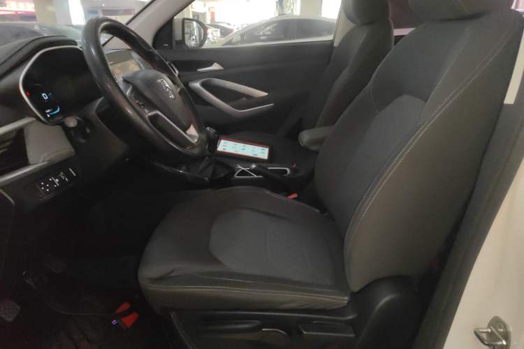Used Baojun 530 2021 Global Car Anniversary Edition 1.5T Manual Comfort Model 5 Seats Left Front Seat